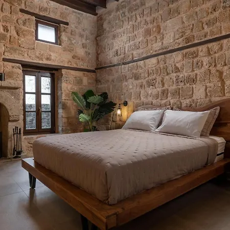 Ancient Knights Luxury Suites-2