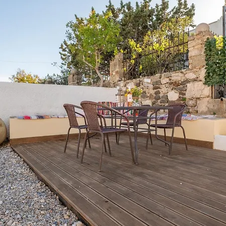 Eco-Chic Sundrenched Retreat-3