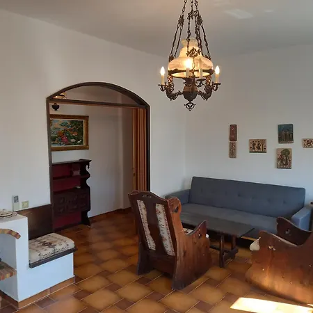 Tedi&Alex House-2