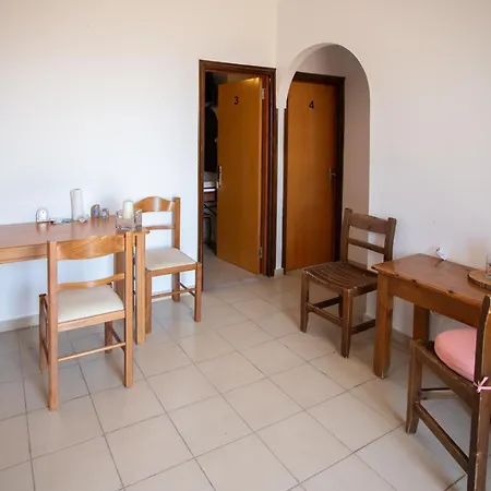 Star Sianna Village Rooms To Let-2