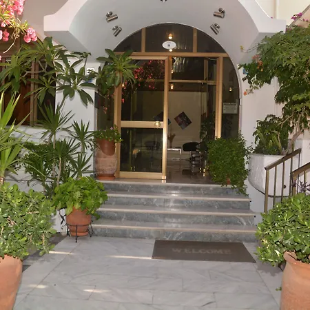 Paradise Hotel-3