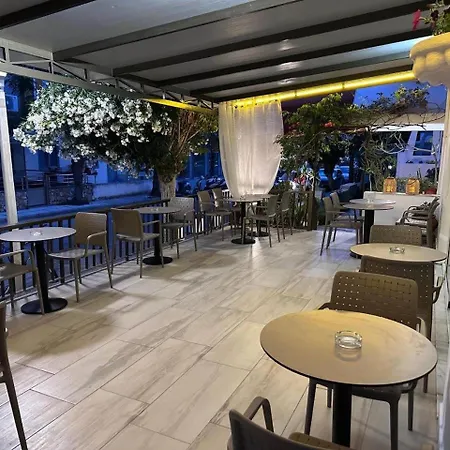 Paradise Hotel-2
