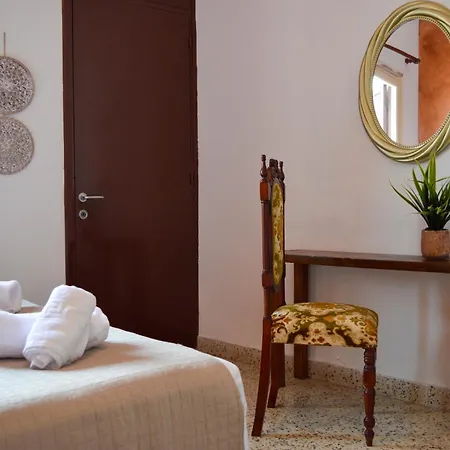 Mascot Traditional Guest House-3