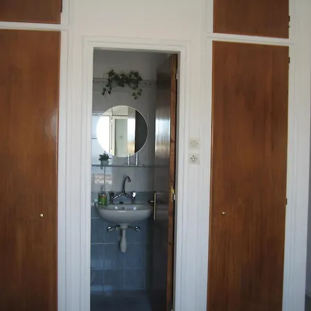 Platanos Rooms-2