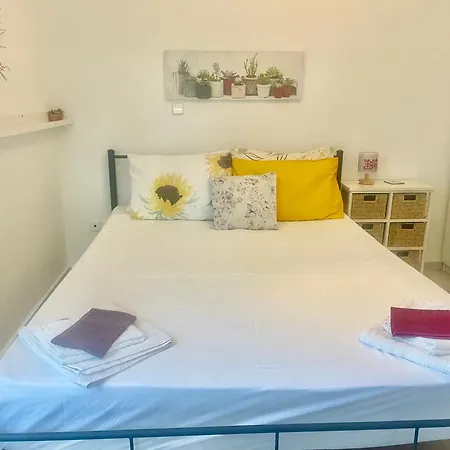 Xenia'S Independent Studio Near Old Town Of Rodos.-2