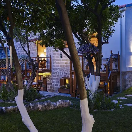 Helios Garden Boutique Apartments-2