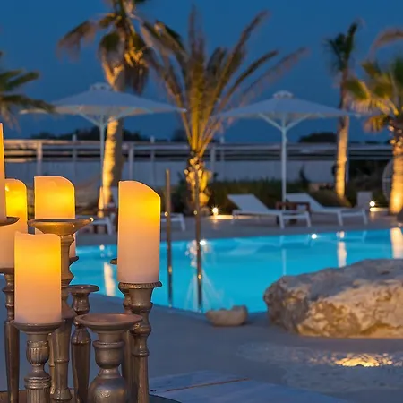 White Pearls-Adults Only Luxury Suites-2