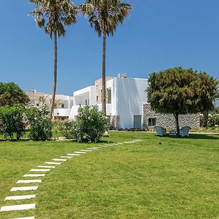White Pearls-Adults Only Luxury Suites-3