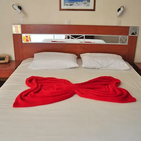 Mamouzelos Hotel Apartments-2