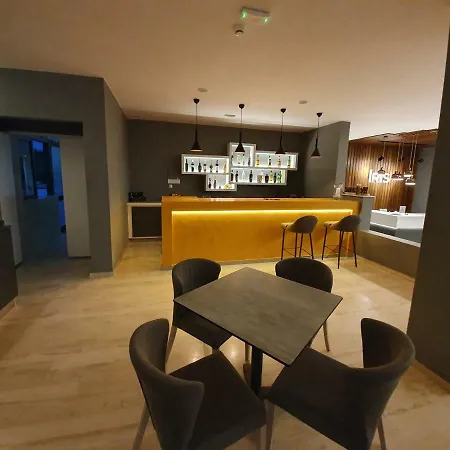 Iris Hotel-2