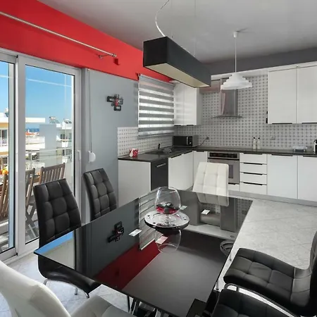 S&A Amazing Sea View Apartment-2