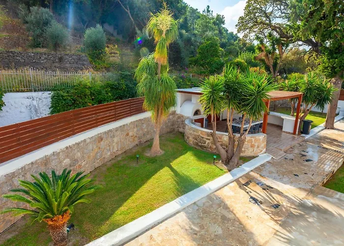 Bella Foresta Villa II Ixia 