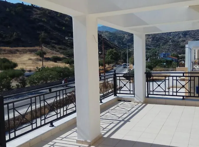 Huisdiervriedelijke Sunrise Beauty By Zavolas Family - Limni Z2 Karpathos