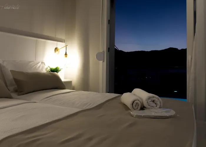 Sunset Brand New Luxury Apt With Pool & Sea View Karpathos che accetta animali