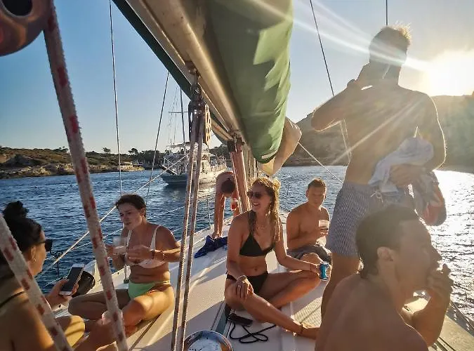 Stay Rhodes Hostel & Bar Rhodes City admite animales