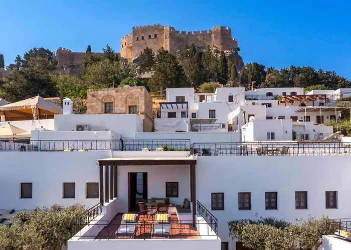 Maris Lindos Suites & Apartments