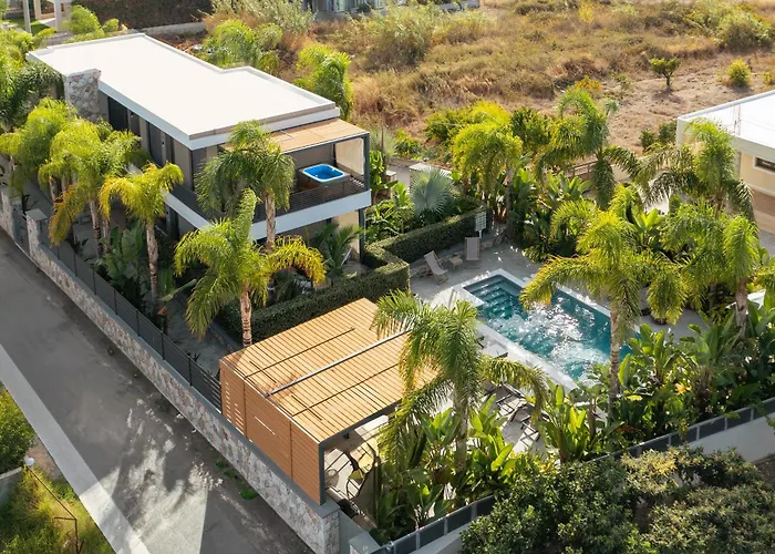 Palmeral Luxury Suites Kremastí