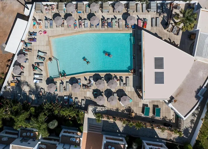Lambis Studios & Apartments Líndos