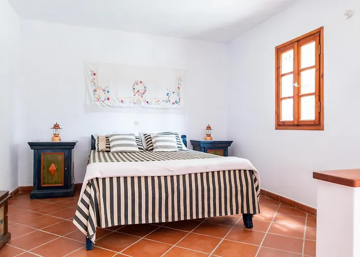 Ficus Traditional Apartments Kéfalos