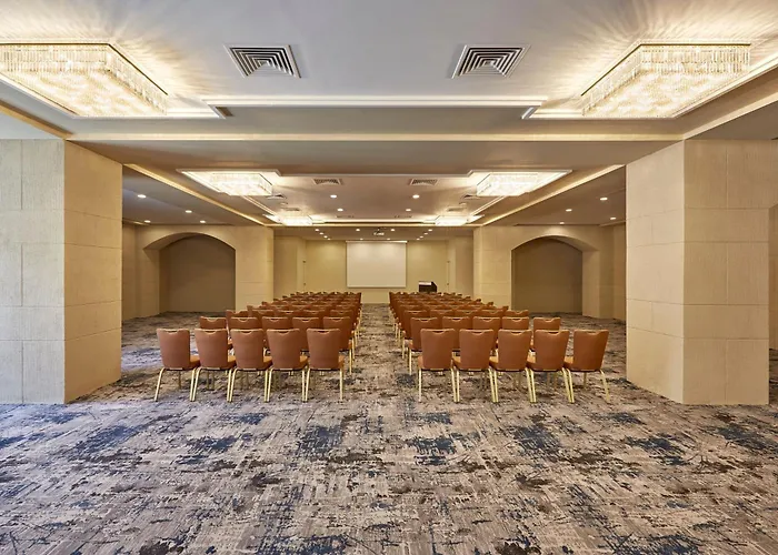 Hoteles cerca de Iglesia evangélica