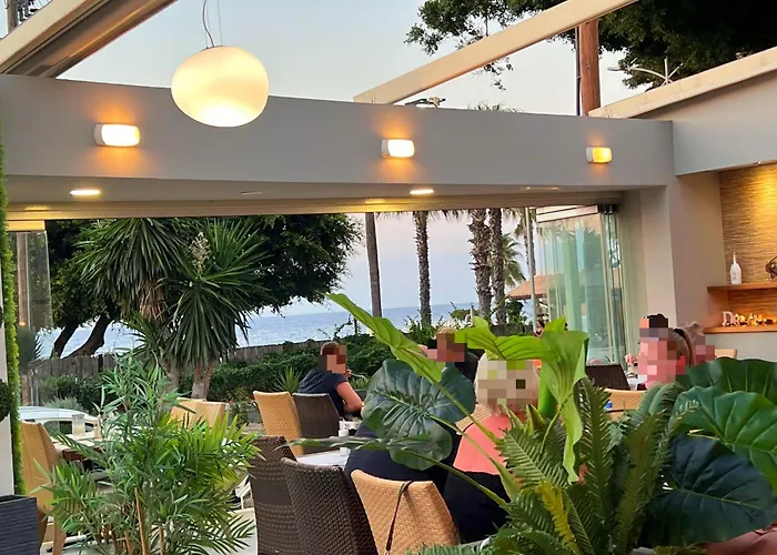 Caravel Hotel Apartments Ixia 