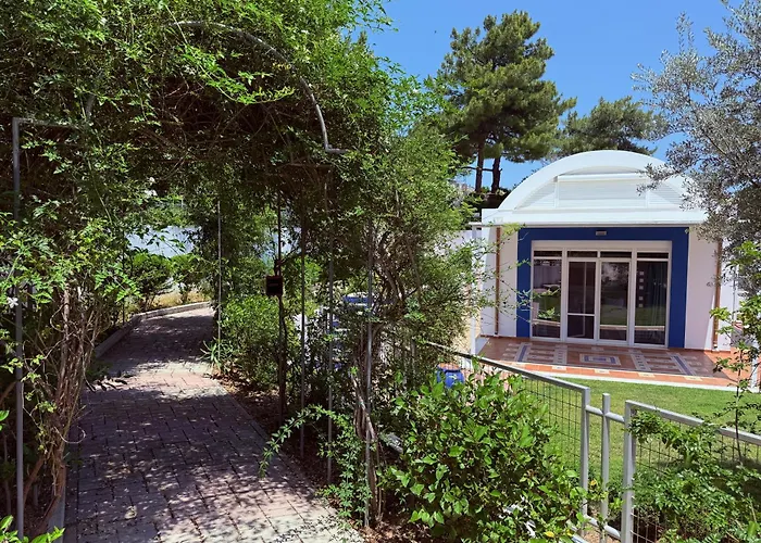Grande Dame Villa Of Rhodes Asgourou with Pool