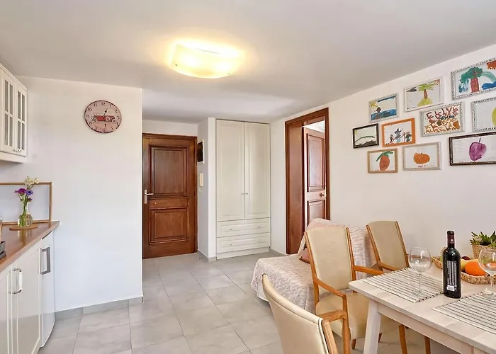 Center Penthouse - Medieval Town 10'- Beach 2' Rhodes City